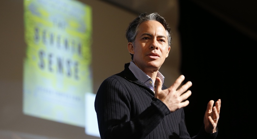 Author Joshua Cooper Ramo delivered a keynote address on the power of networks to a record crowd at the 2017 LCLD Annual Meeting. (Photo by Joe Mahoney)