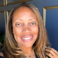 Holly E. Loiseau Profile Image